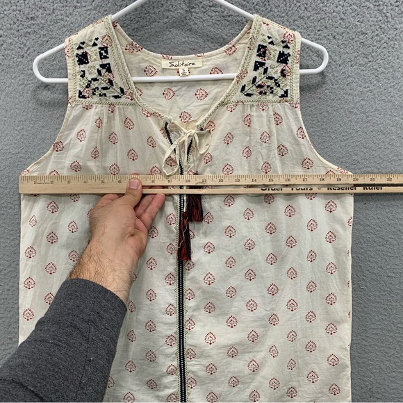 Solitaire Bohemian Preppy Embroidered Sleeveless Top Keyhole Tasseled Size S - Picture 4 of 11